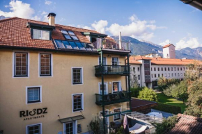 Riedz Apartments Innsbruck- Zentrales Apartmenthaus mit grüner Oase, Innsbruck